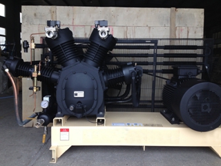 GS-Z-60公斤中壓吹瓶壓縮機(jī)